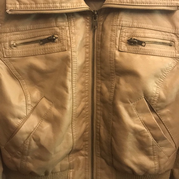 Leather jacket - Picture 2 of 6